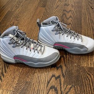 NIKE AIR JORDAN 12 RETRO XII GS GG VIVID PINK WOLF COOL GREY